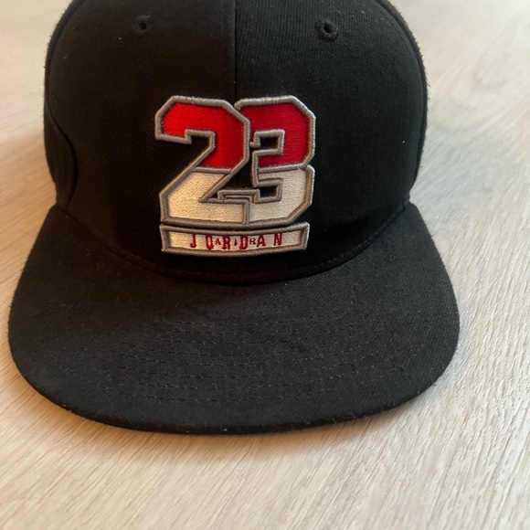 Nike Jordan Black Cap with 23 Logo - Picture 1 of 3